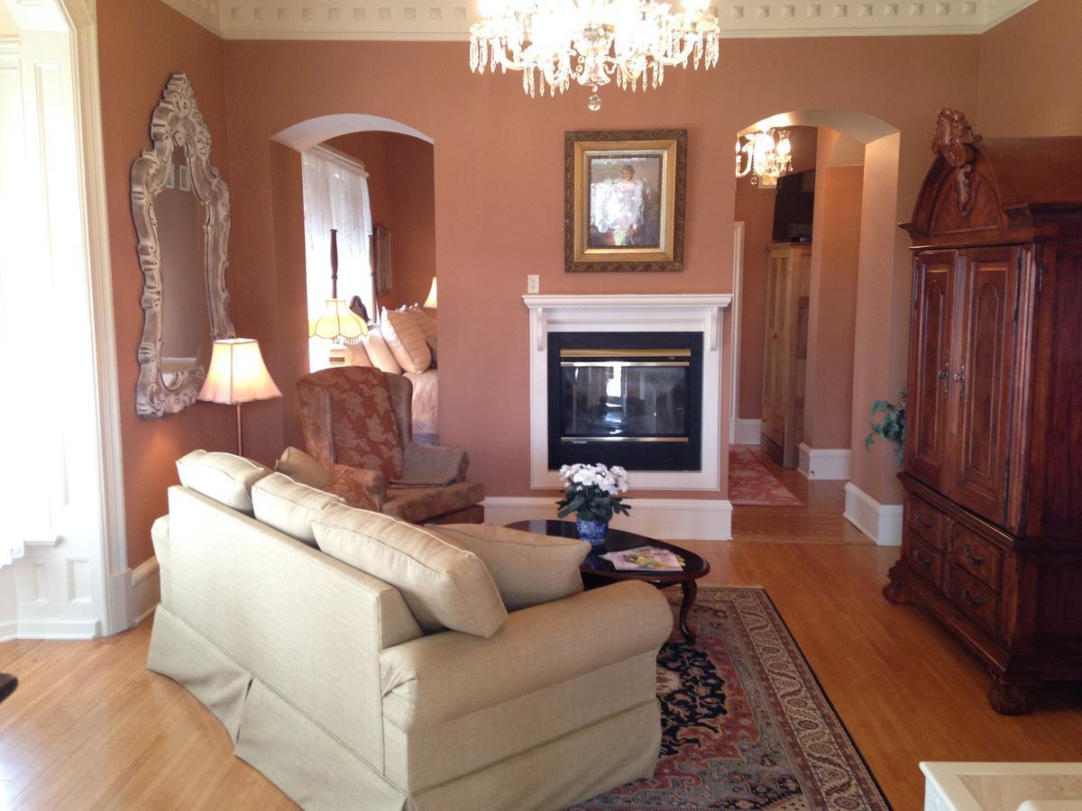 Deluxe Queen Suite,1601718845:JPEG